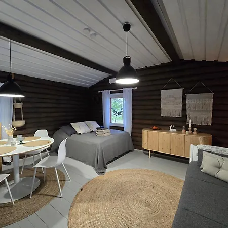 Rytiniemen Rantamoekki Chalet *