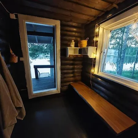 Rytiniemen Rantamoekki Chalet *