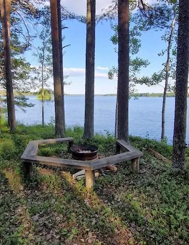 木屋 Rytiniemen Rantamoekki *